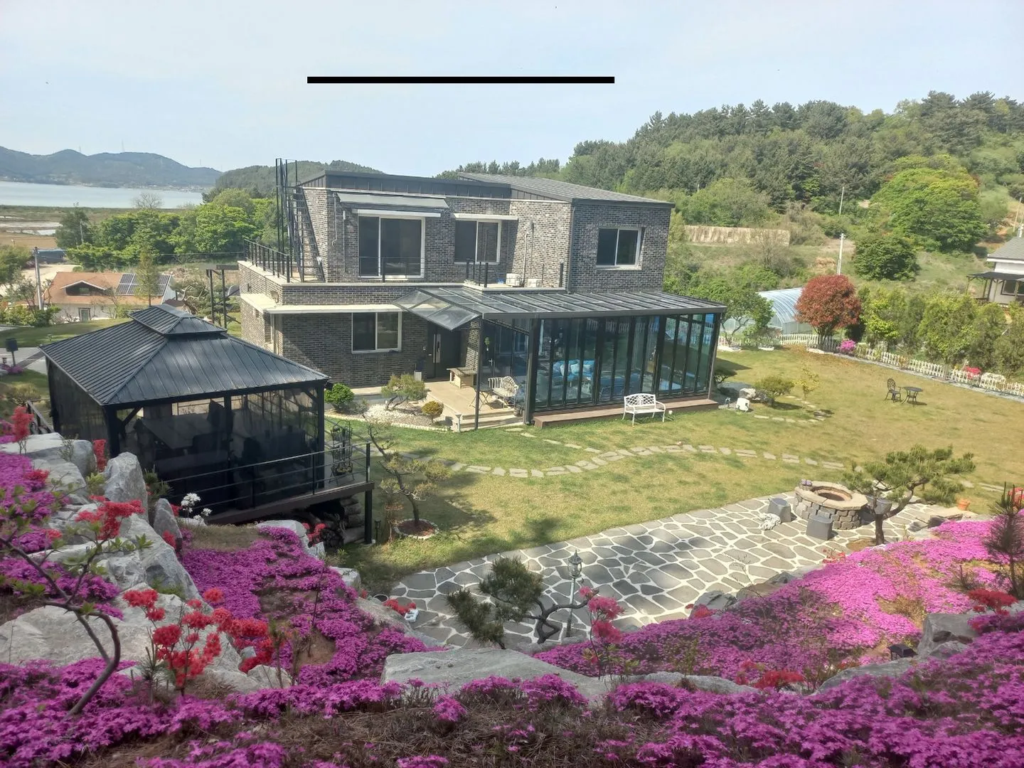 Taean-eup 4-Bedroom Pine Forest Villa