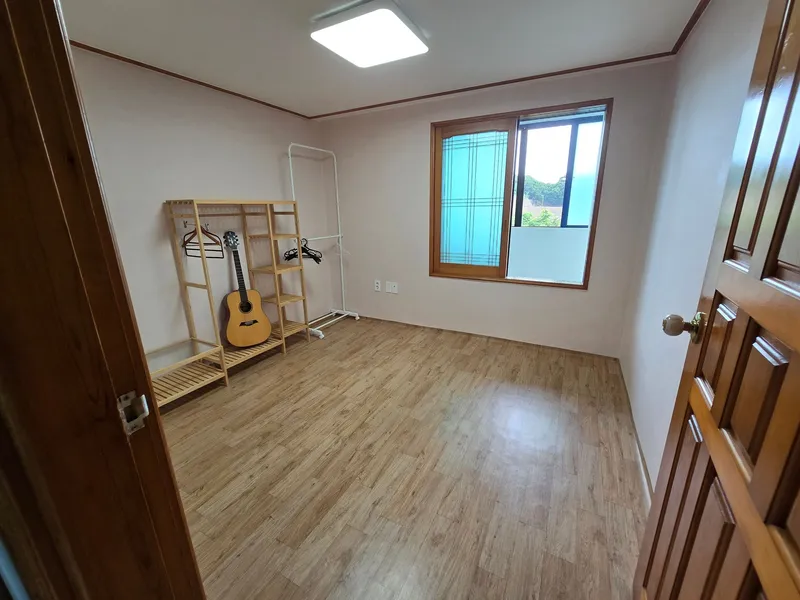 [Seongsan, Seogwipo][Seogwipo Shinsan] Accommodation with no utility bills and vehicle provided 200m from the beach 22