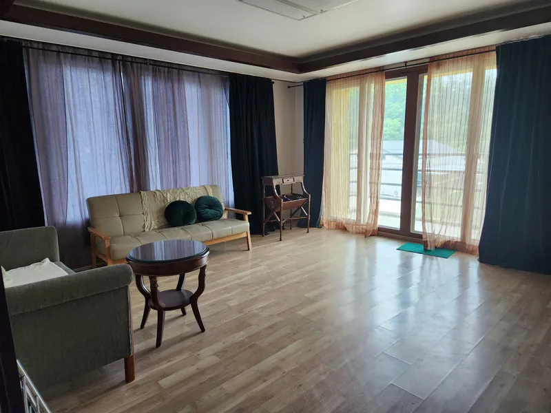 [Yangpyeong] Kim Geum-an Color Gallery House 2nd floor 5