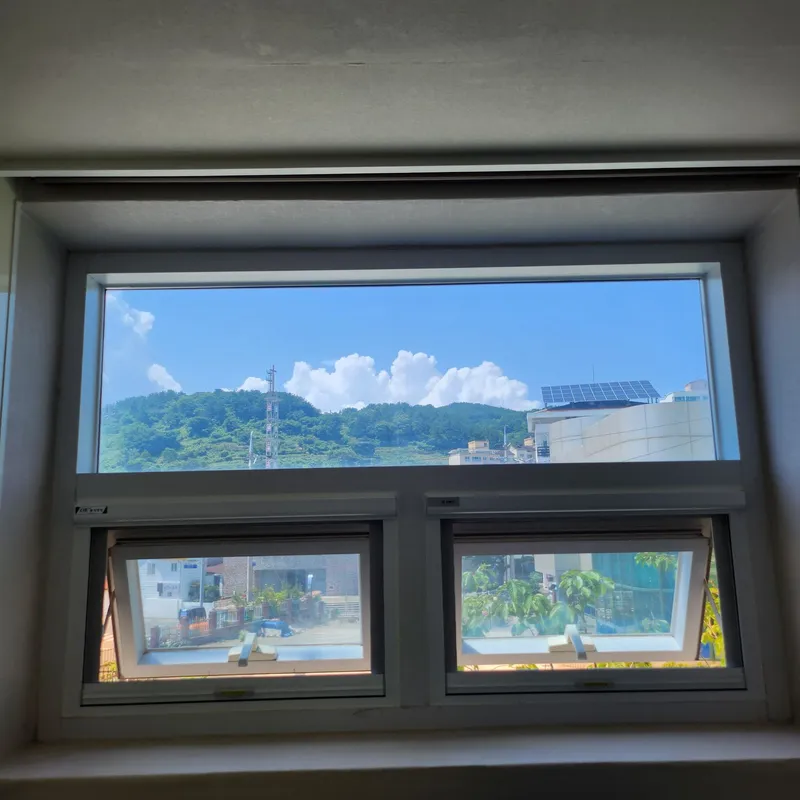 [Geoje] A new, cost-effective officetel located 10 seconds from the beach, perfect for solo travelers. 6
