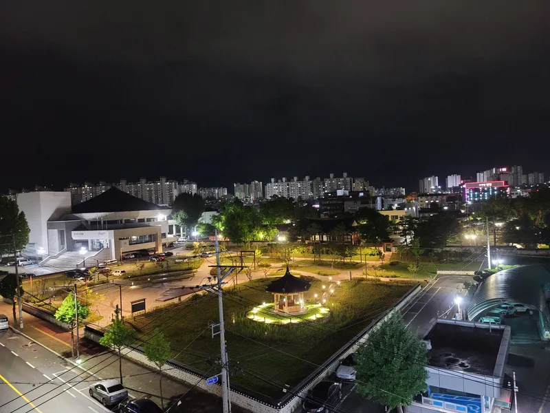 [충북 충주] 공원뷰 럭셔리룸 도보로 즐기기(문화공원,전통시장,관아골) 8