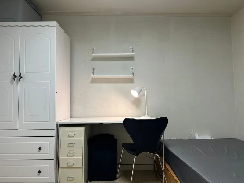 [Dongdaemun, Seoul] 10 minutes from Foreign Language University Station, three-room 10