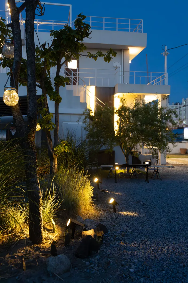 [Gangneung] 1 minute walk from Yeongjin Beach, emotional private house, lawn yard, jacuzzi 37