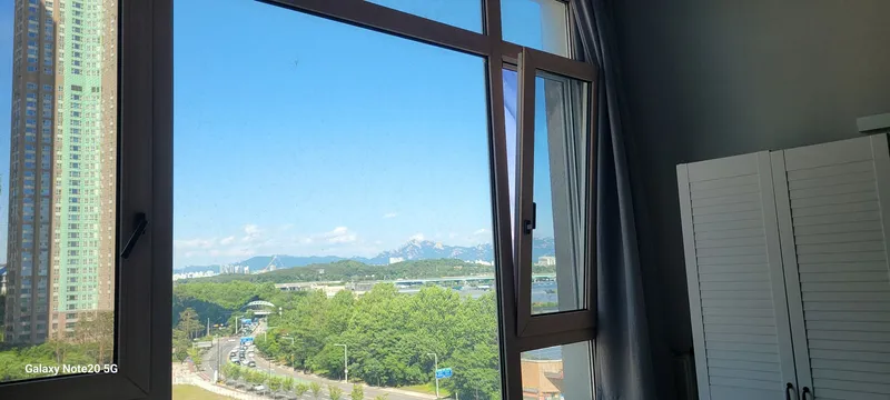 [Goyang] ☆Baekseok Station☆ Luxury 4-5 person duplex with white bathroom and great view #Parking 16