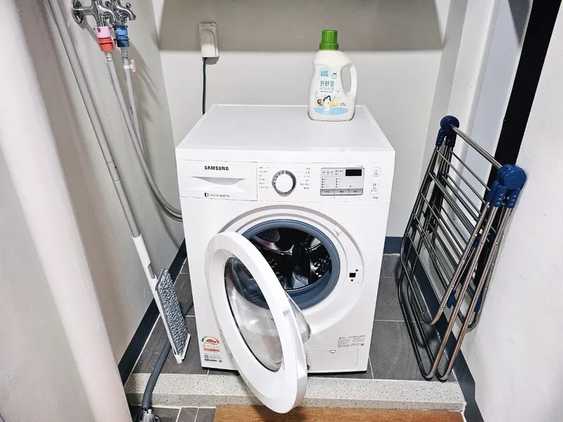 [Sejong] Business trip. Spacious and separate space. Work desk. Netflix. Free parking. Full option 13