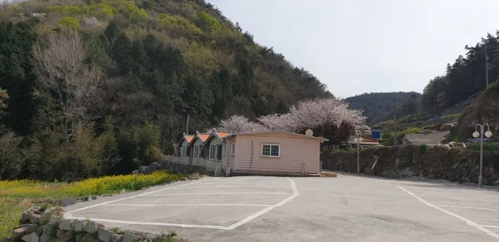[경남 남해] 남해독일마을 차량 5분 오션뷰 일출맛집 황토 #난초 11
