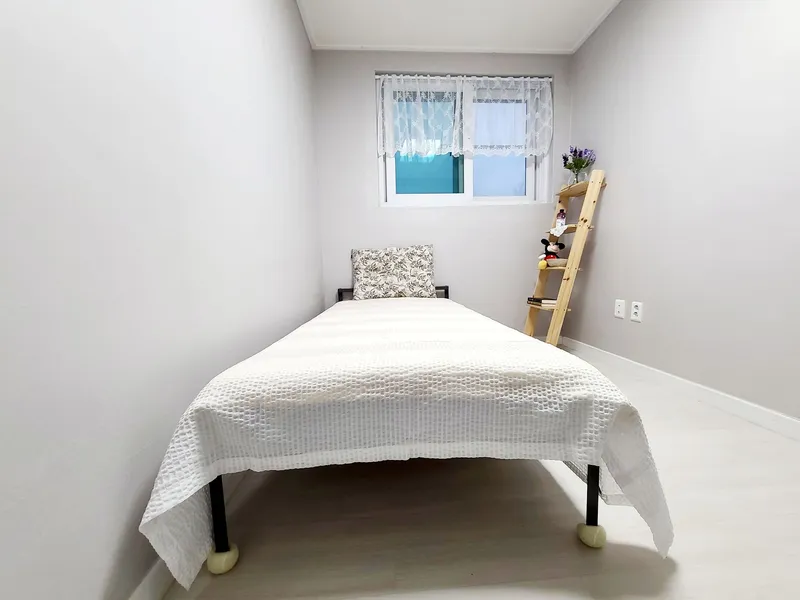 [Suwon] Paldasan view, newly built owner's unit, terrace, private, high-speed internet 8