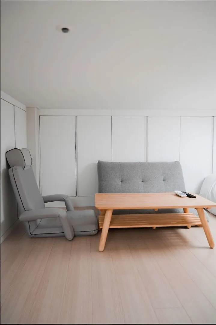 [Gangnam, Seoul] 2 queen-size beds in front of Seolleung Park in Samseong-dong 7