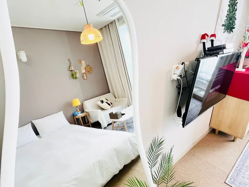 [Yeongjong, Incheon] Cool view / Peaceful ocean view. Close to airport (15 minutes away). Washer & dryer. 29