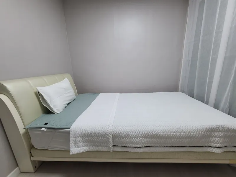 [Suwon] Paldasan view, newly built owner's unit, terrace, private, high-speed internet 10