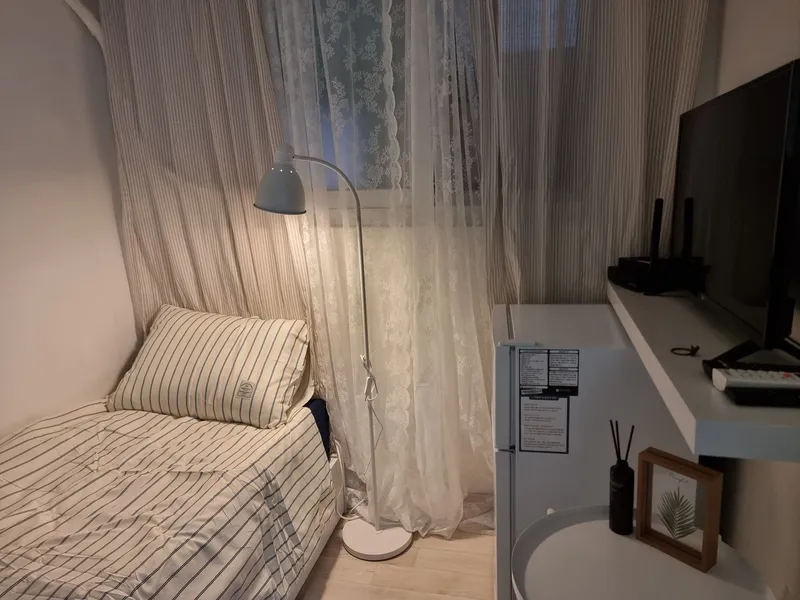 [Bucheon] White modern interior, 3 minutes walk from Bucheon Station 9