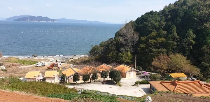 [경남 남해] 남해독일마을 차량 5분 오션뷰 일출맛집 황토 #난초 12