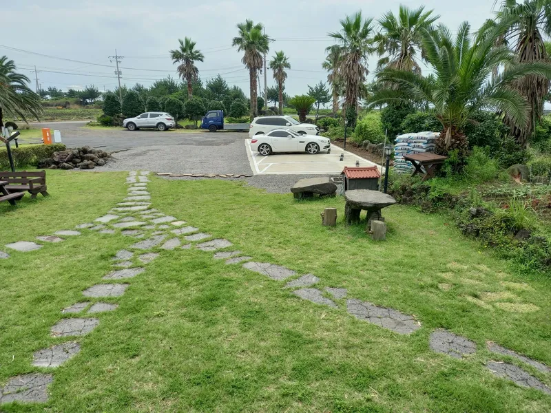 [Namwon, Seogwipo] Ocean View Blue House (Premium) Right in Front of the Beach 68