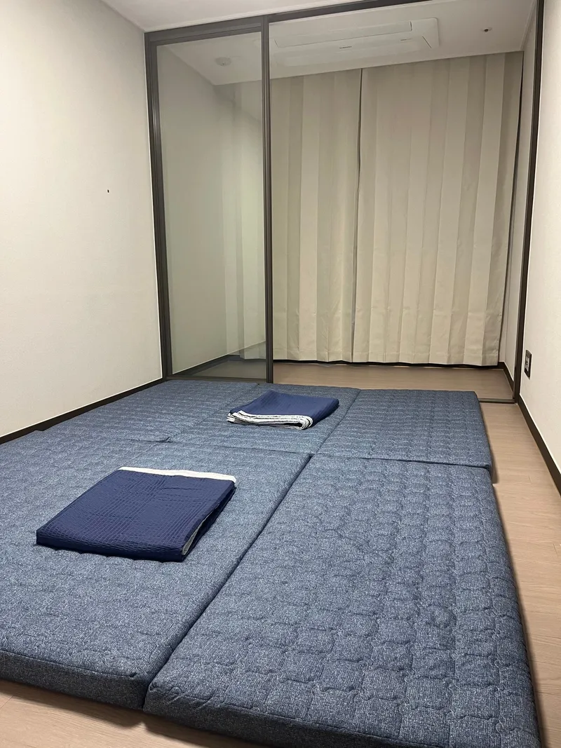 [제주 노형동] 깔끔하고 편안한 신축 레지던스/45평3룸침대2화2 8