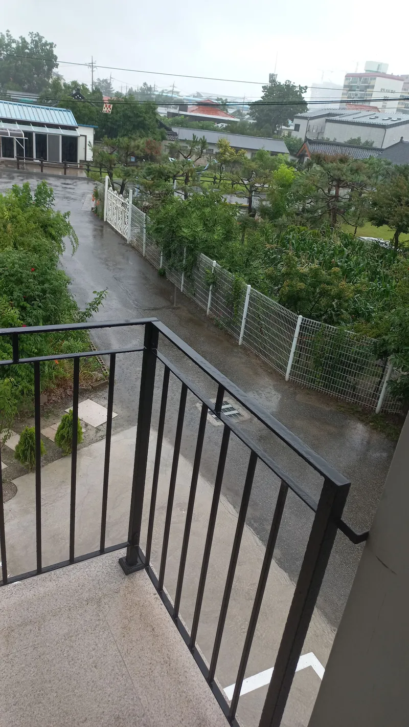 [Gangneung] 5 minutes walk from Songjeong Beach, newly built in 24 years #Parking available #Convenience facilities 16