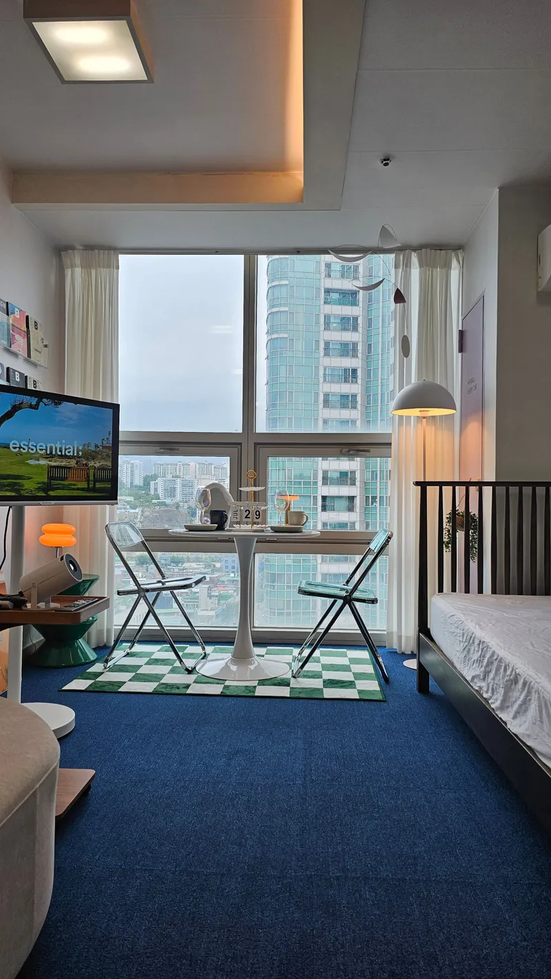 [Jongno, Seoul] Dongmyo Double Station Area, Great Transportation, Studio Officetel 2, Mid-Century 2