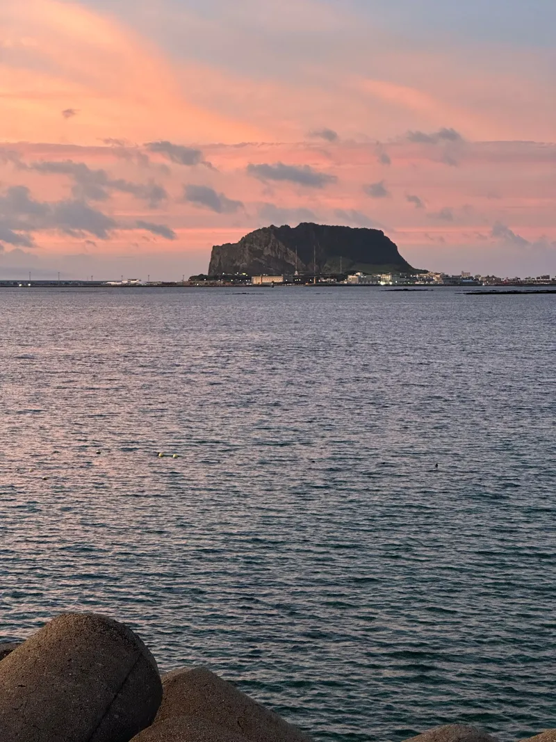 [Gujwa, Jeju] A guesthouse right in front of the sea with a view of Jongdal-ri Seongsan Sunrise Peak and Udo Island 39