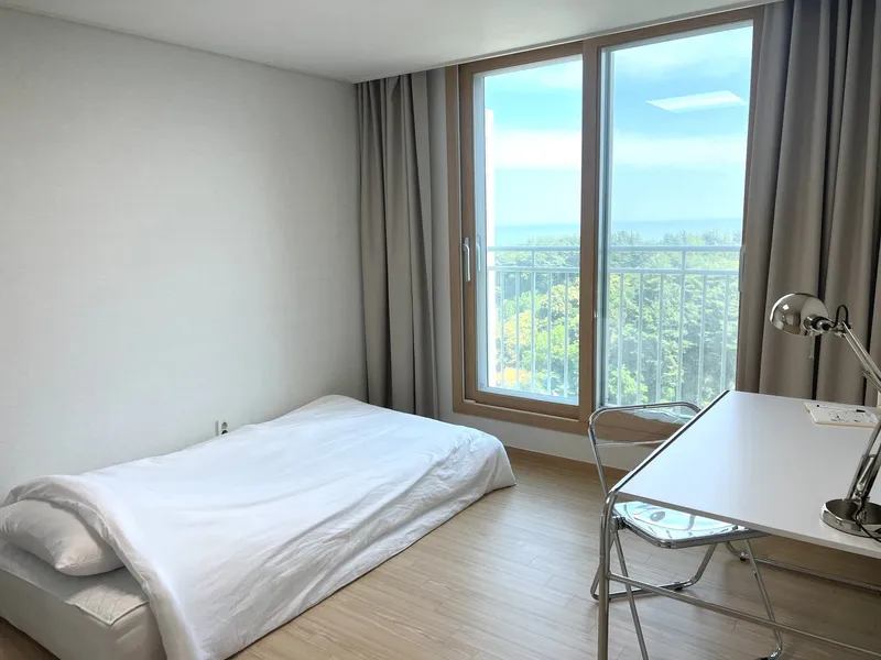 [Gangneung] Full ocean view from all rooms, 35 pyeong, 3 rooms/8 people/2-minute walk to the sea 28