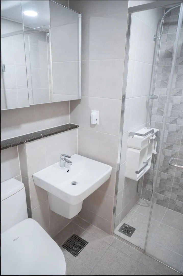 [Gangnam, Seoul] 2 queen-size beds in front of Seolleung Park in Samseong-dong 10