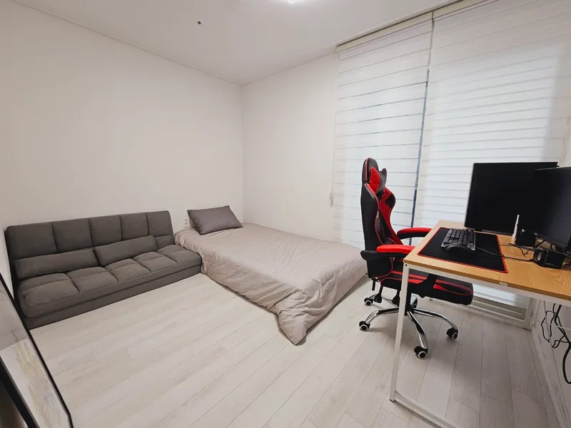 [Bucheon] Spacious three-room newly built apartment, best condition, guest preferred, full option 3
