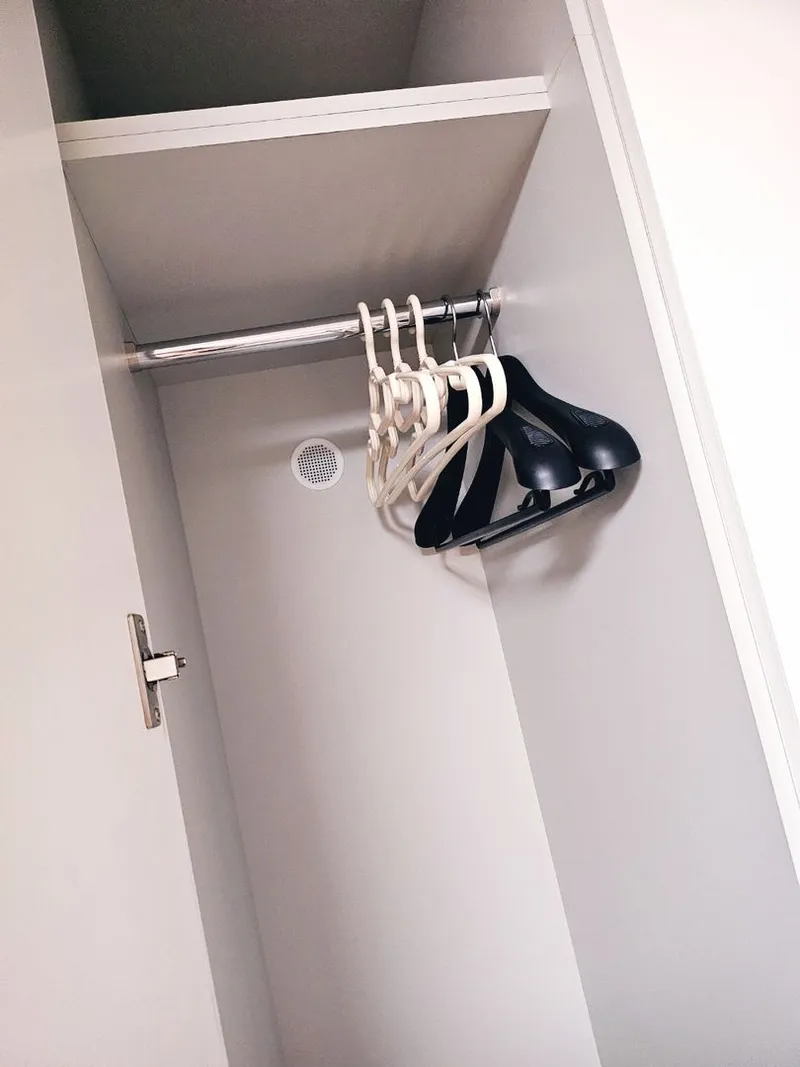 [Sejong] Business trip. Spacious and separate space. Work desk. Netflix. Free parking. Full option 8