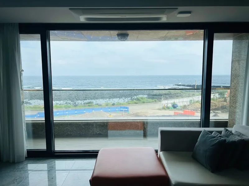 [서귀포 성산] 성산 자연 속 온전한 프라이빗 공간 샤이닝 펜트하우스3층E4 18
