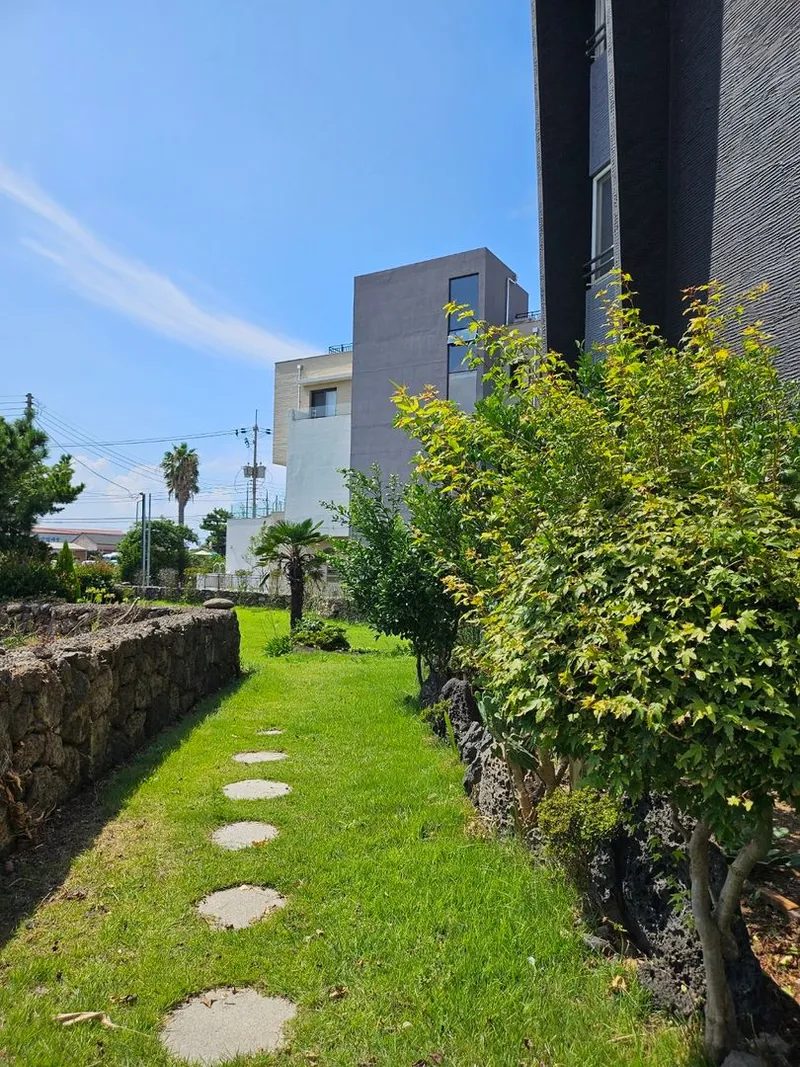 [Yongdam 3-dong, Jeju] Pension 202 near the sea next to the airport 16