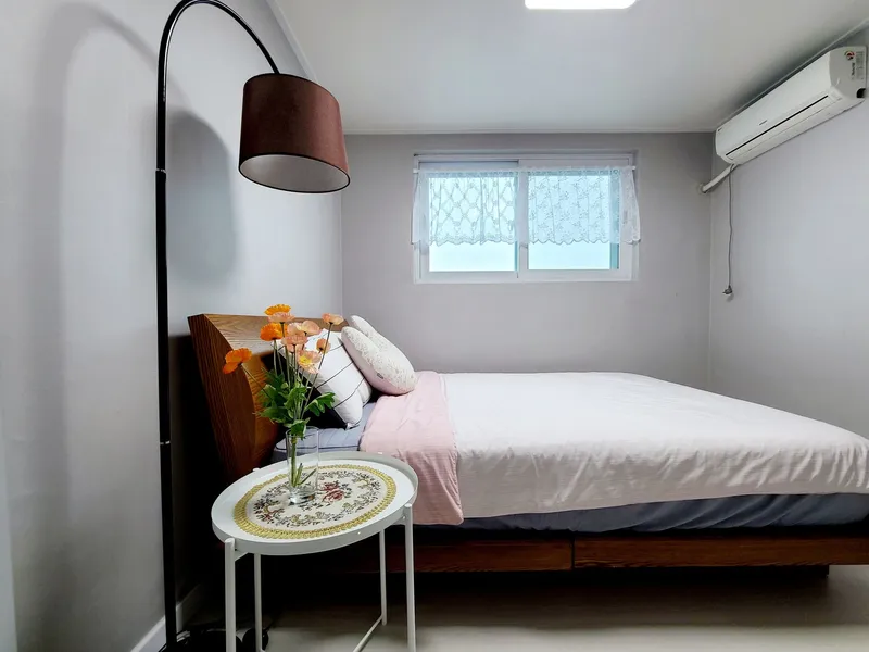[Suwon] Paldasan view, newly built owner's unit, terrace, private, high-speed internet 2