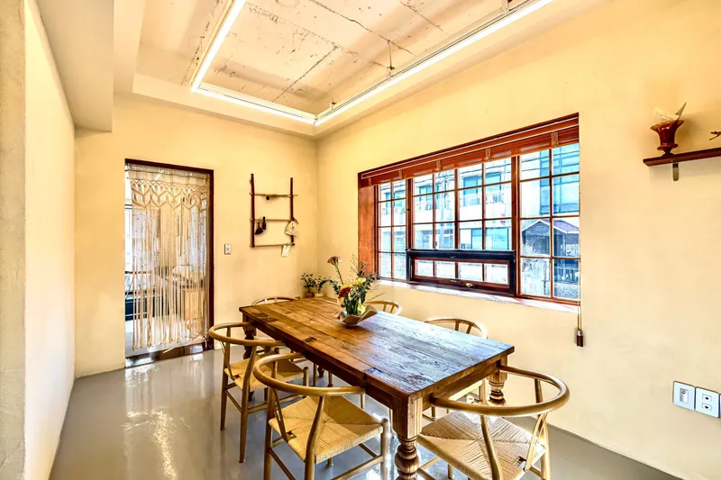 [Gangneung] 1 minute walk from Yeongjin Beach, emotional private house, lawn yard, jacuzzi 4