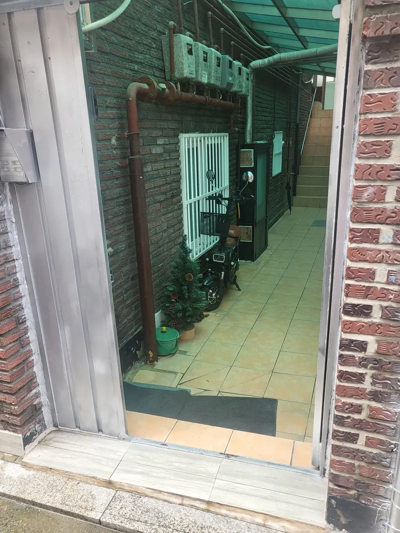 [Nowon, Seoul] 1 minute walk from Gongneung Station on Line 7, two-room #Pets allowed 24