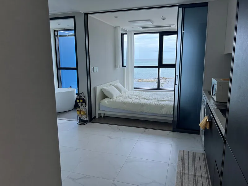[Gijang, Busan] Ocean View Newly Built Officetel Separate Bedroom (Full Option) 10