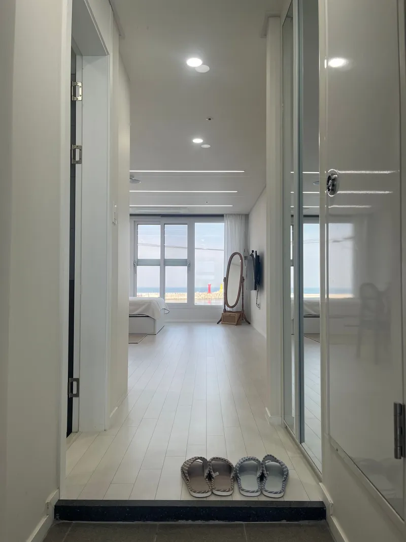 [강원 강릉] 코앞바다 침대 일출뷰 풀옵션 넷플릭스 44