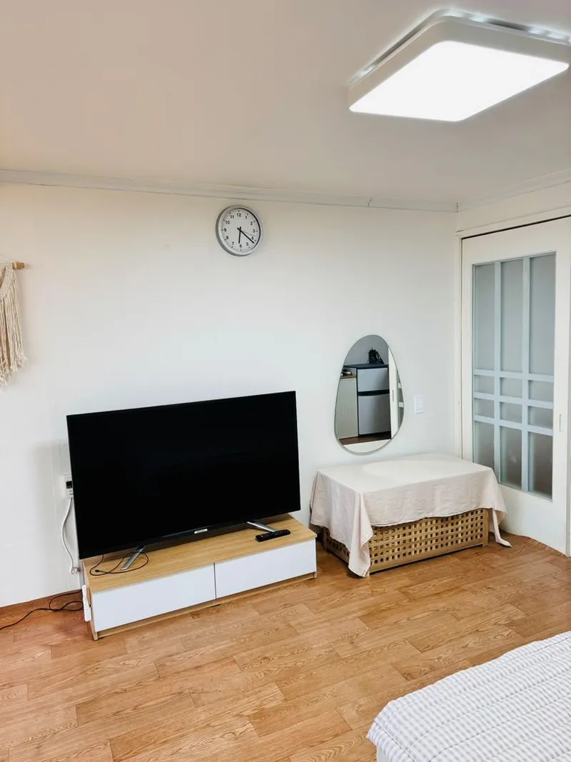 [Pohang] A cozy space with a private ocean view, perfect for working from home. 2