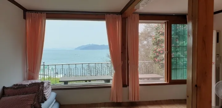 [Namhae] Namhae German Village 5 minutes by car Ocean View Sunrise Restaurant Hwangto #Chrysanthemum 25