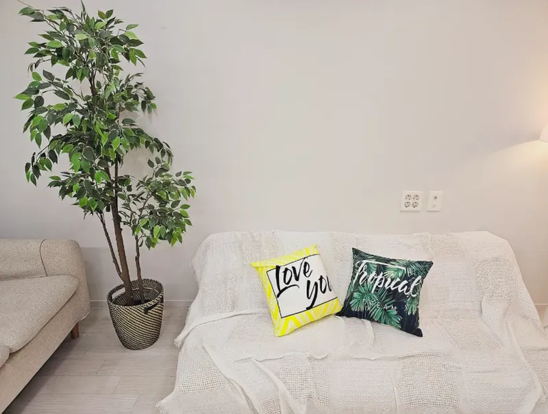 [Bucheon] Spacious three-room newly built apartment, best condition, guest preferred, full option 12