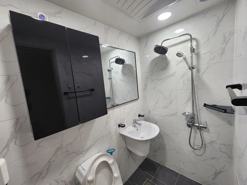 [Gangseo, Seoul] 10 min walk from Kkachisan Station (Line 2, 5)/2 rooms/3 beds/Fully furnished/Newly built 12