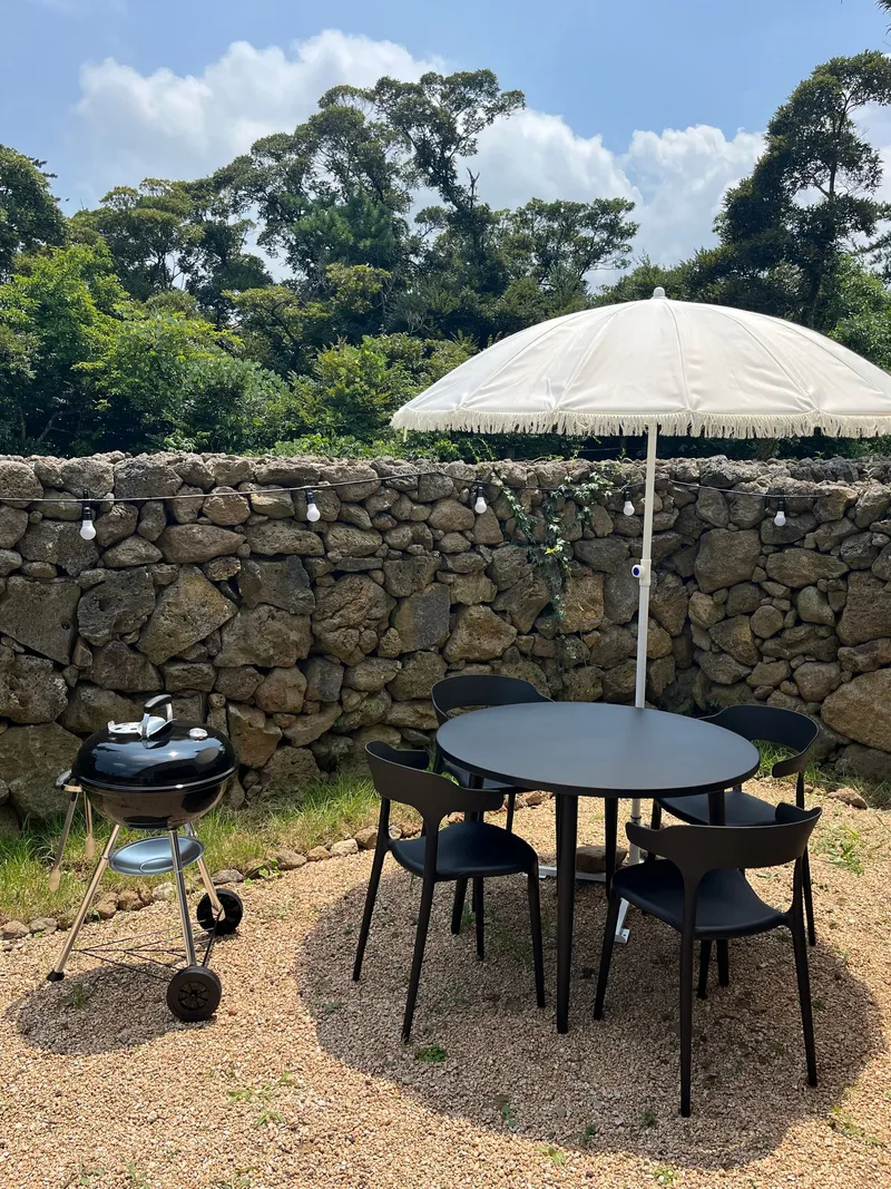 [Aewol, Jeju] Aewol townhouse with a stone wall where you can barbecue and have a fire 12