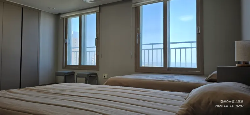[Sokcho] Sokcho House, a drawing studio! A spacious 11th-floor apartment with two ocean views. 4
