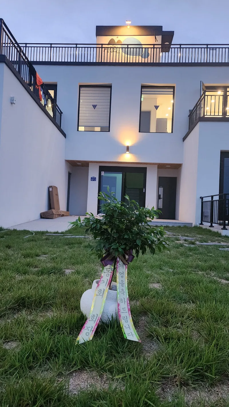 [Pohang] One-room pension with ocean view, 1st floor, room 102 4