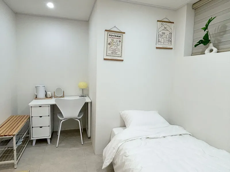 [Jung-gu, Seoul] Newly built, clean, 5-minute walk from Myeongdong Station, fully-equipped twin room 106 6
