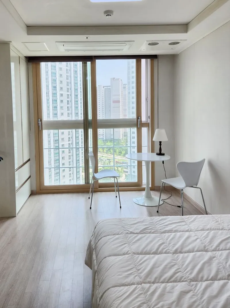 [Hwaseong] Fully furnished officetel with a beautiful view, 5 minutes from Dongtan Station 4