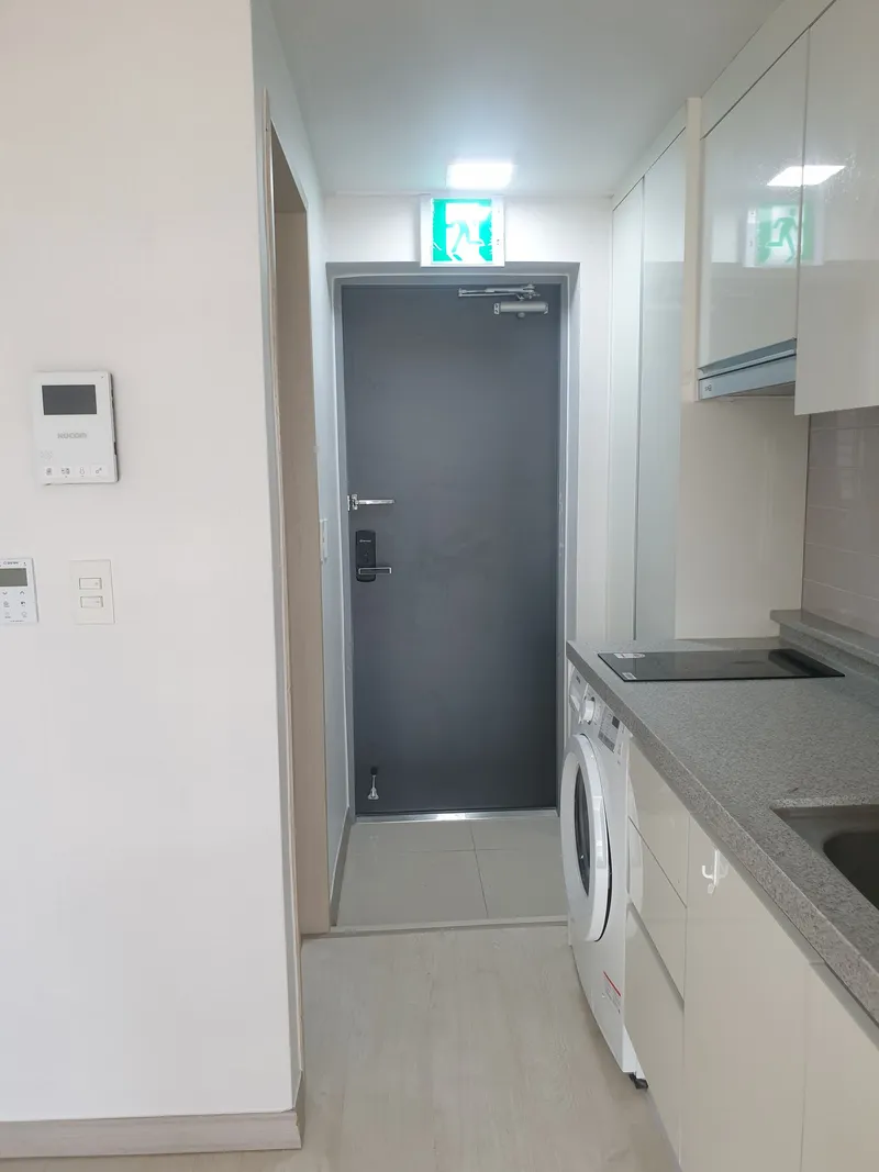 [Uijeongbu] Convenient 2-minute walk officetel with super-close proximity to the subway station and full options 18
