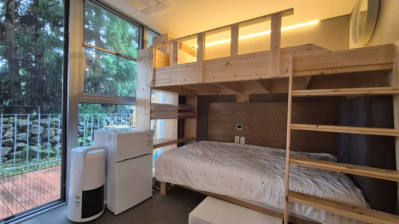 [Topyeong-dong, Seogwipo] (7 days or more) STAY Forest of Silence #1st floor terrace #Forest #Cedar stone wall forest [Seogwipo] 36