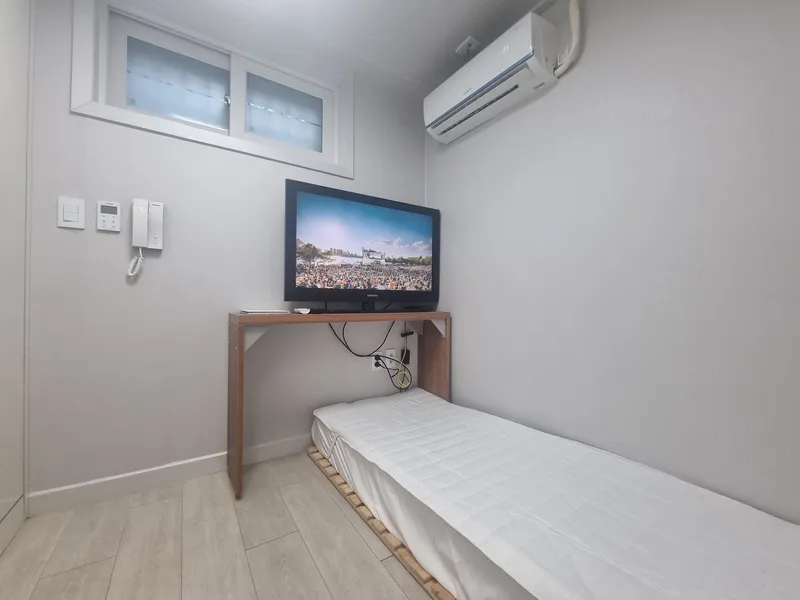 [Eunpyeong, Seoul] 103, newly built, fully furnished, 3-minute walk from the station (semi-basement) 2