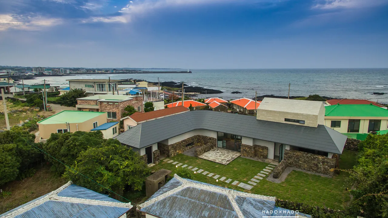 Gujwa-eup Ocean-View Two-Bedroom Villa