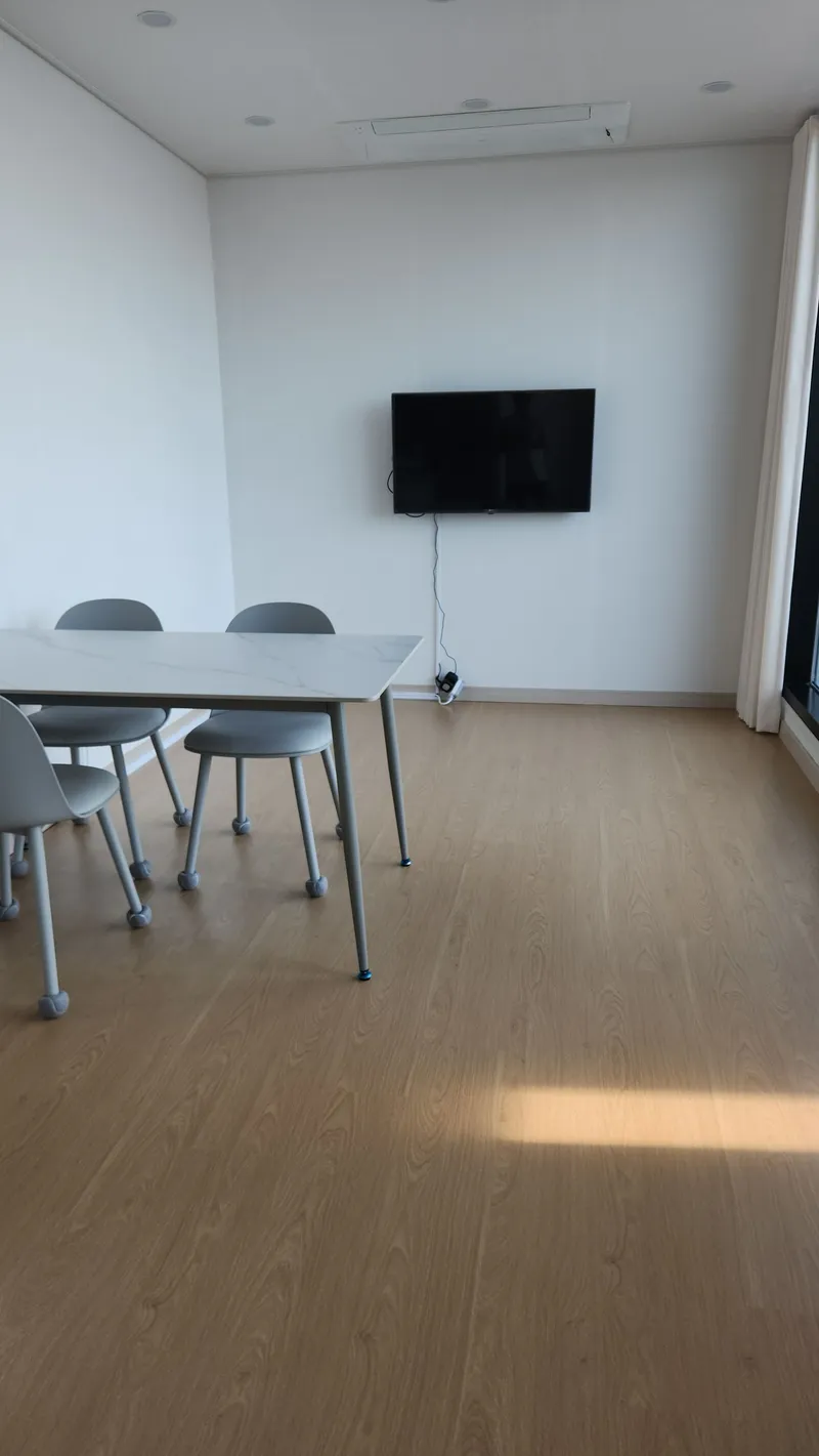 [Pohang] Room 202, 2nd floor, with a view of the Guryongpo ocean 42