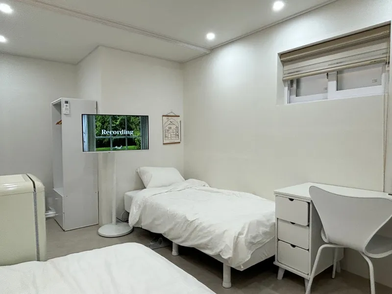 [Jung-gu, Seoul] Newly built, clean, 5-minute walk from Myeongdong Station, fully-equipped twin room 306 8