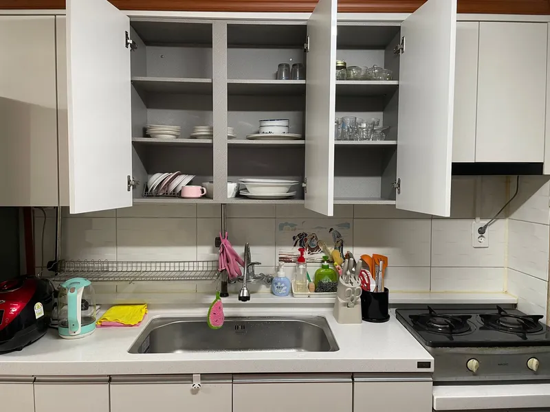[Nam-gu, Gwangju] 24-pyeong apartment in Nam-gu, Gwangju Metropolitan City, 5 minutes walk from the subway station, Gwangju Express Bus, and Yu Square 5