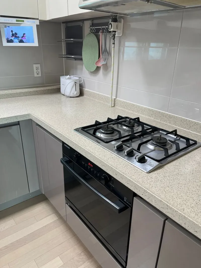 [Yeonsu, Incheon] Songdo 32nd floor three-room apartment 5