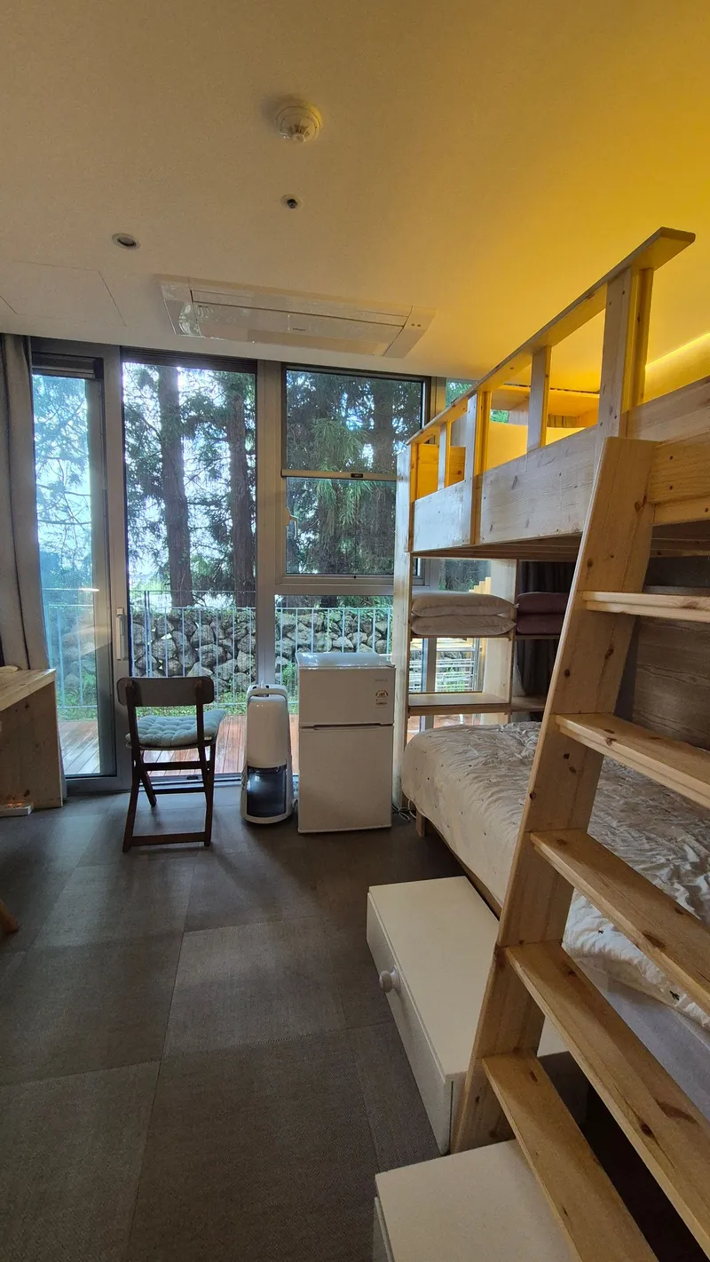 [Topyeong-dong, Seogwipo] (7 days or more) STAY Forest of Silence #1st floor terrace #Forest #Cedar stone wall forest [Seogwipo] 35